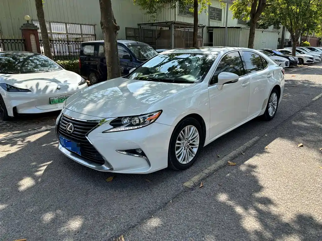 Lexus ES 2015 200 Elite Edition