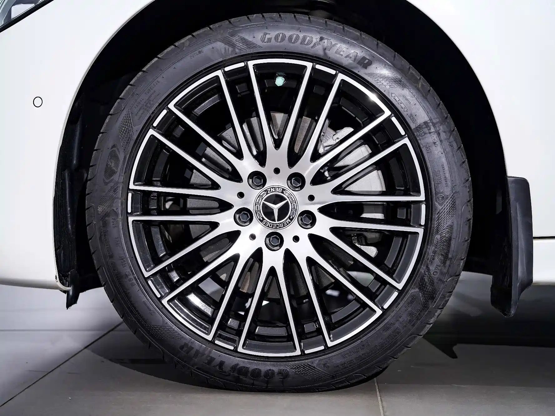 Фото 6 - Mercedes-Benz C-Class