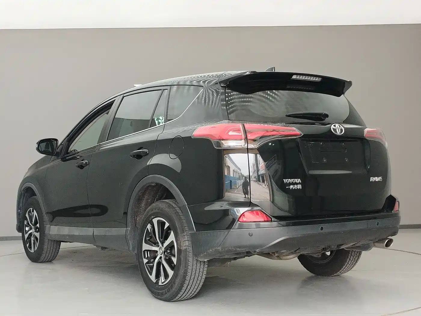 Toyota RAV4 Rongfang 2016 2.0L CVT 2WD Urban (China V) фото 10
