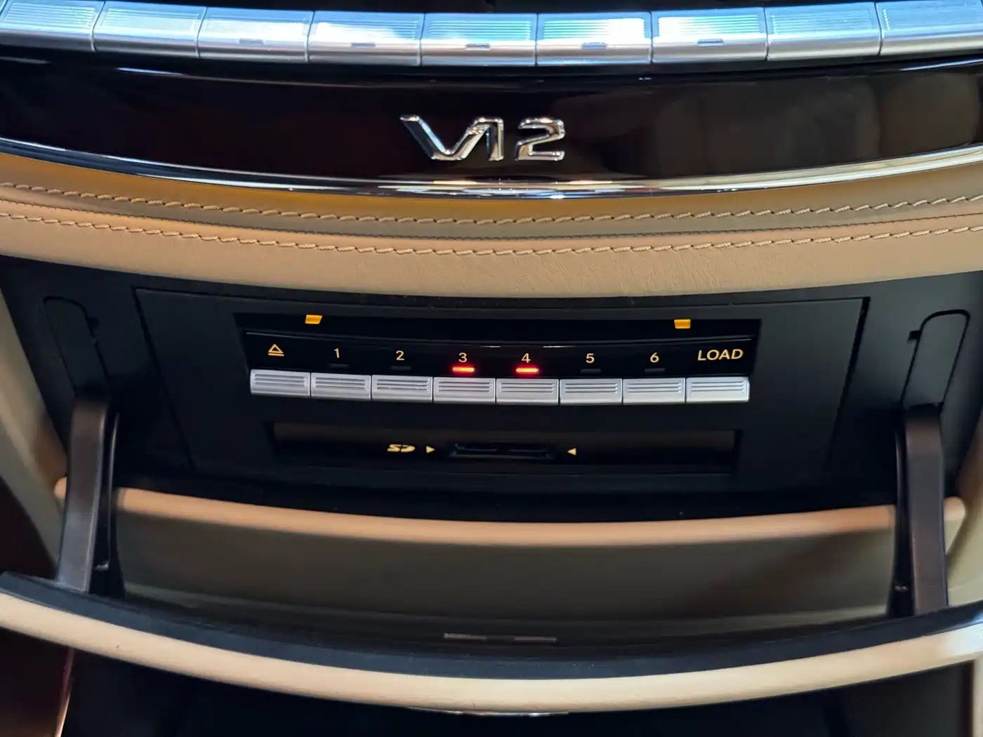 Mercedes-Benz S-Class AMG 2010 AMG S 65 фото 14