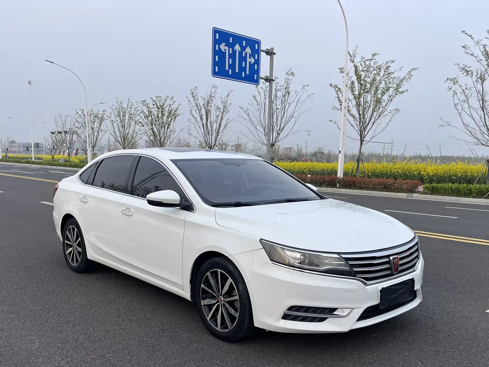 Фото 3 - Roewe i6