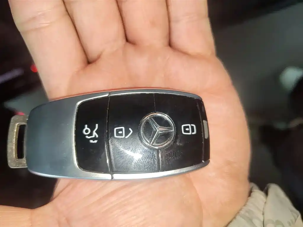 Mercedes-Benz E-Class 2017 E 200 L 4MATIC фото 9