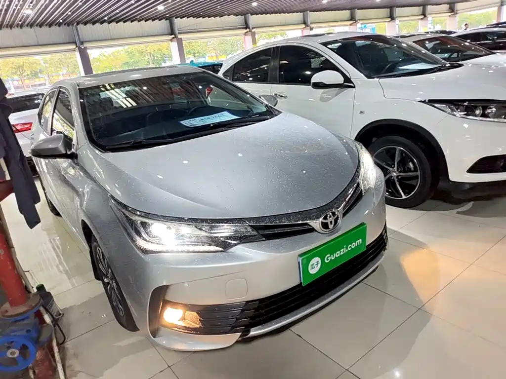 Toyota Corolla 2018 1.2T S-CVT GL-i Smart Shine Edition фото 4