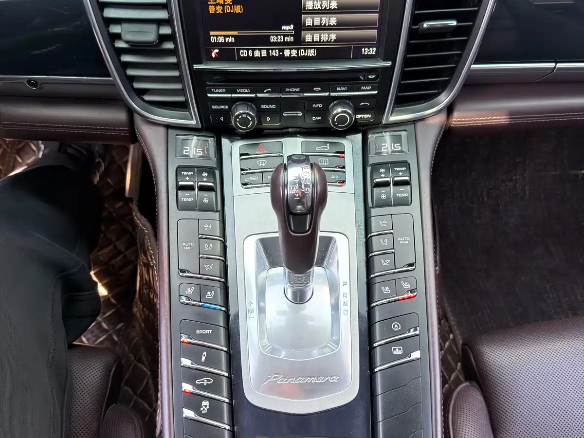 Porsche Panamera 2014 Panamera Executive 3.0T фото 6