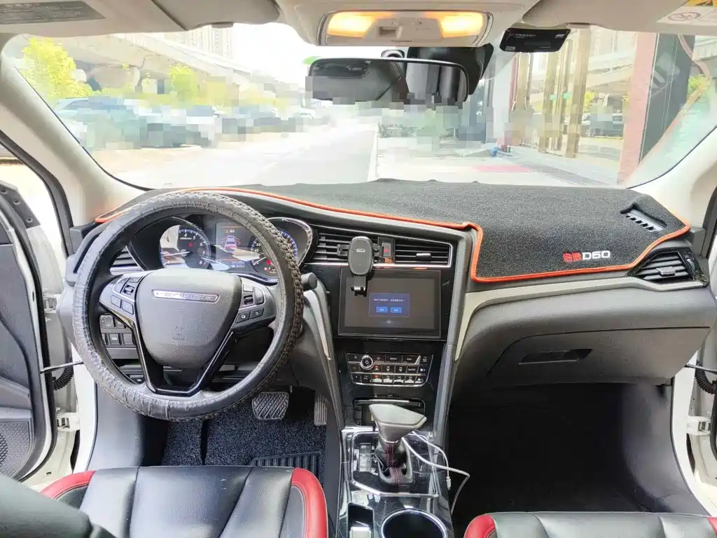Venucia D60 2019 2019 1.6L XL CVT Smart Connect Elite Edition