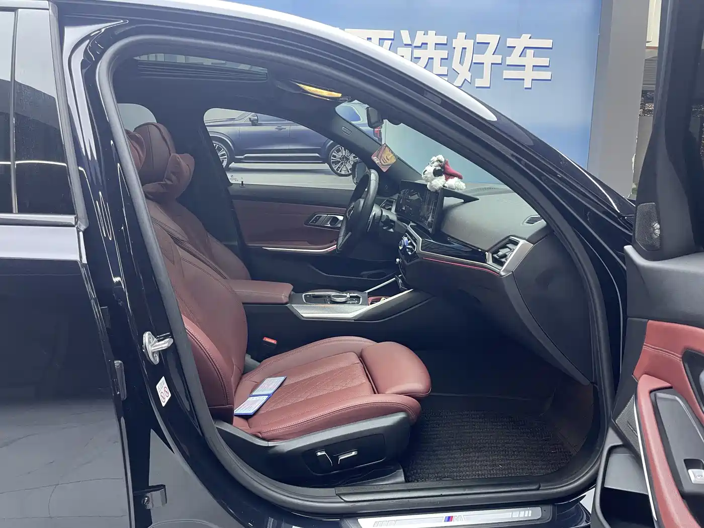 BMW 3 Series 2024 325i M Sport Shadowline Package фото 11