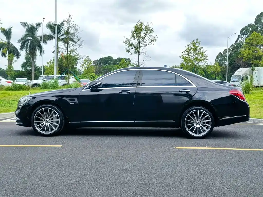 Фото 4 - Mercedes-Benz S-Class