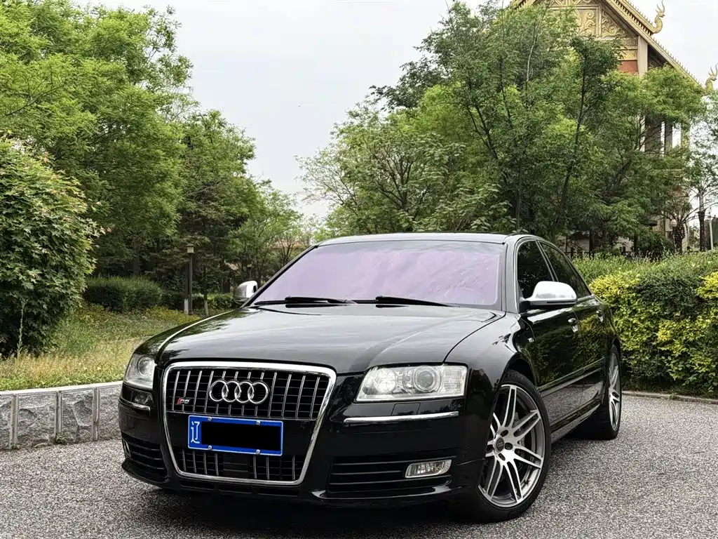 Audi S8 2009 Audi S8 5.2 FSI quattro фото 3