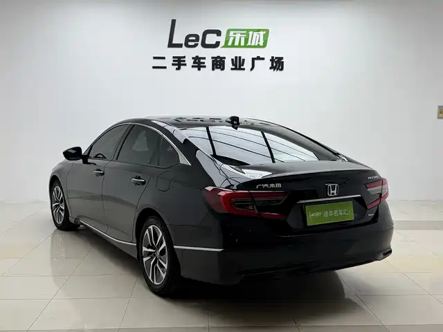 Honda Accord 2022 Sharp Hybrid 2.0L Sharp Leader Edition — фото 4