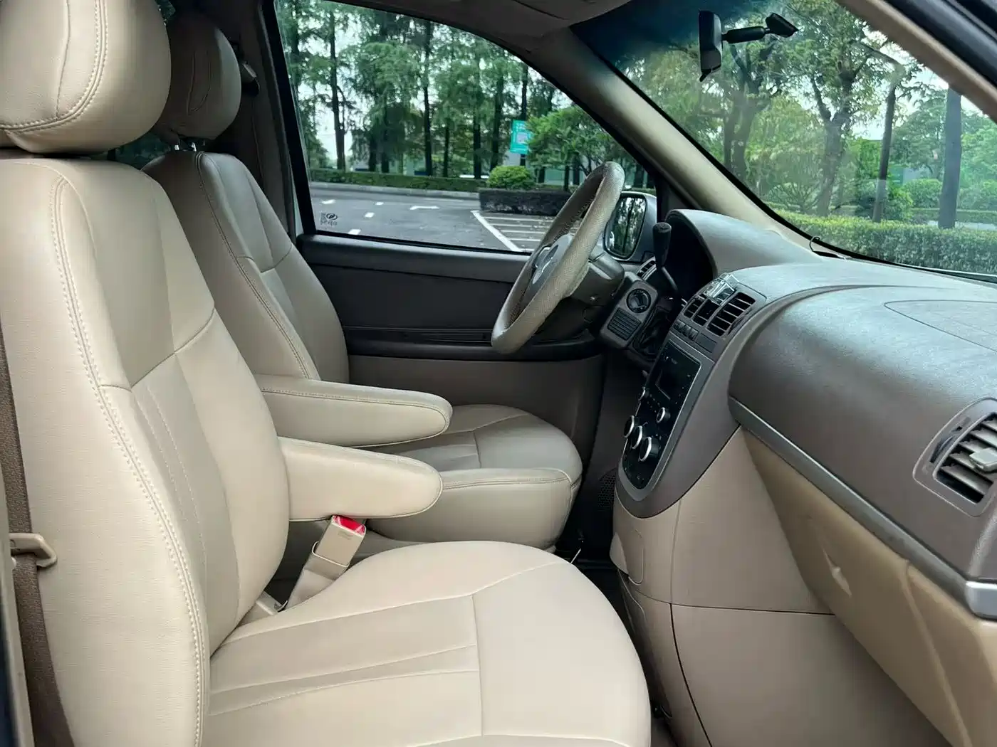 Buick GL8 2014 2.4L Classic Edition фото 7