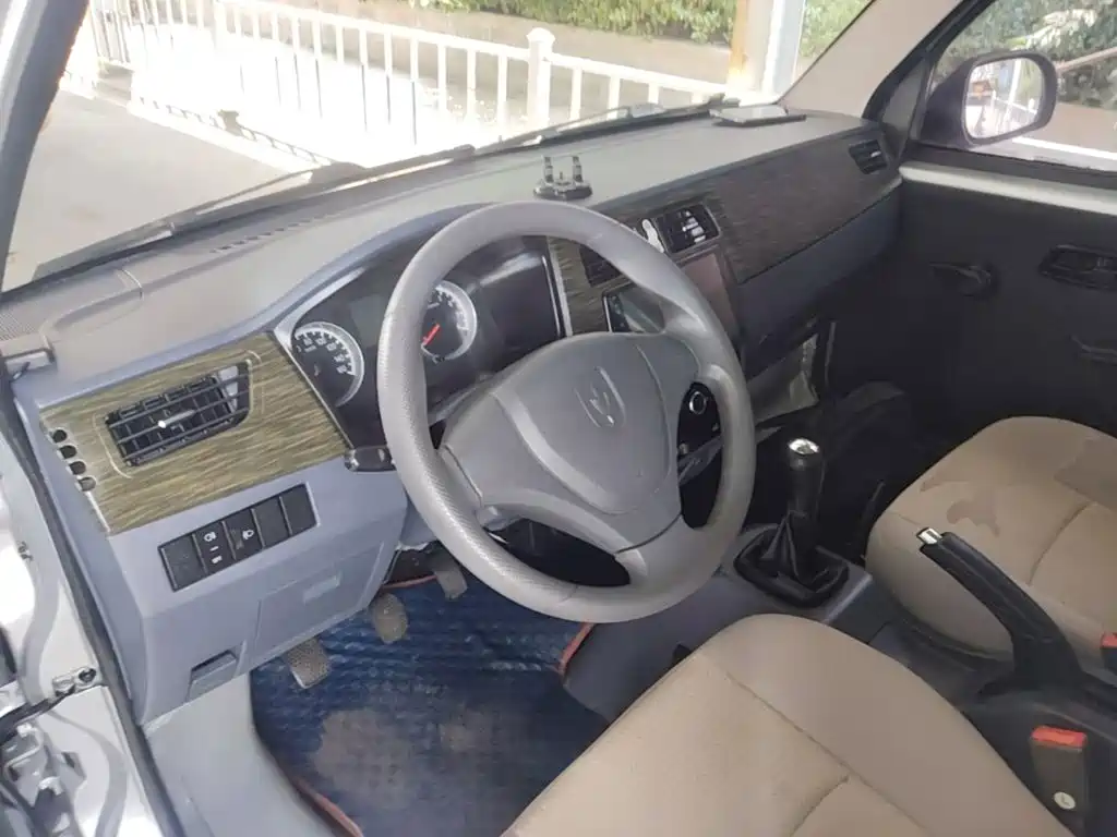 Jinbei Little Sea Lion X30 2023 2023 1.5L Super Comfort Van 2/5 Seats Non-AC SWC15M
