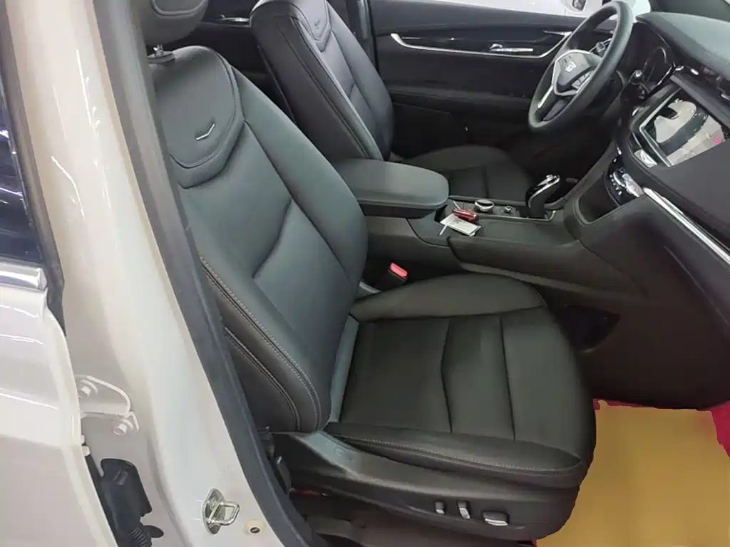 Cadillac XT5 2023 2022 2.0T 2WD Luxury