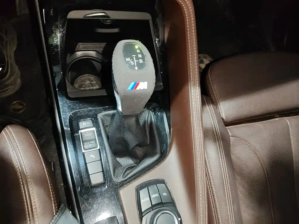 BMW X1 2016 sDrive18Li Luxury Model фото 14
