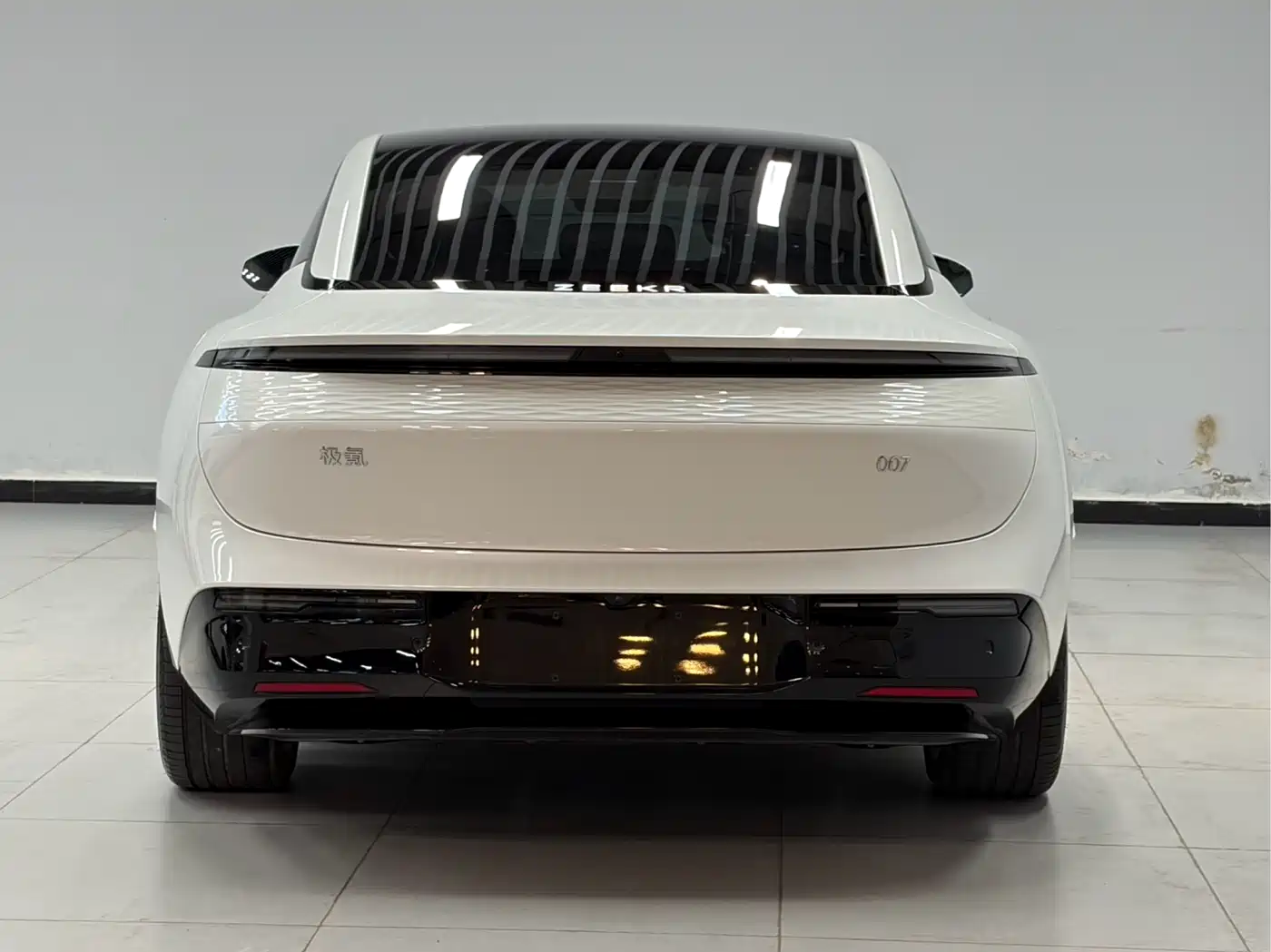 2025 ZEEKR 007