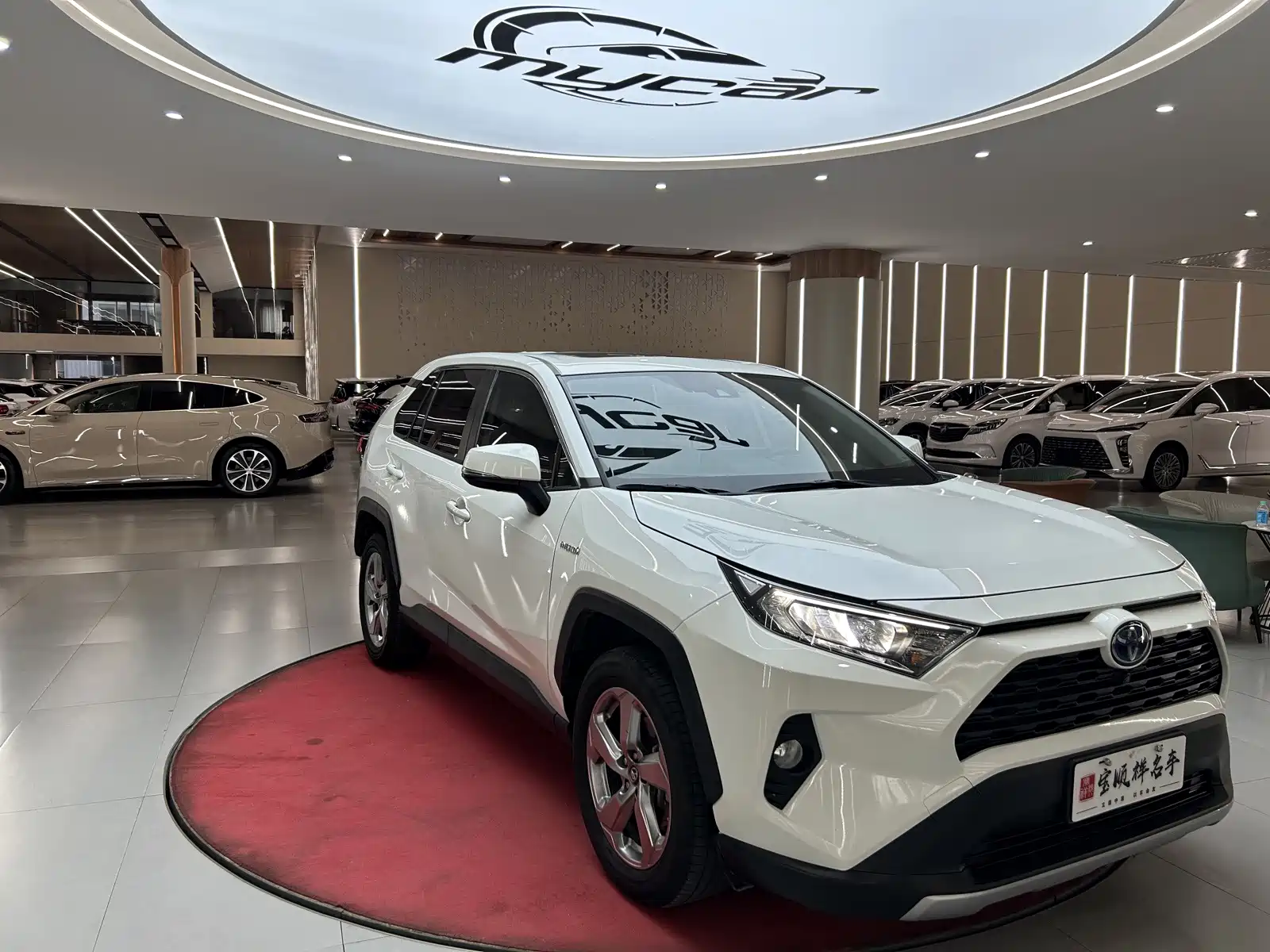 Фото 3 - Toyota RAV4