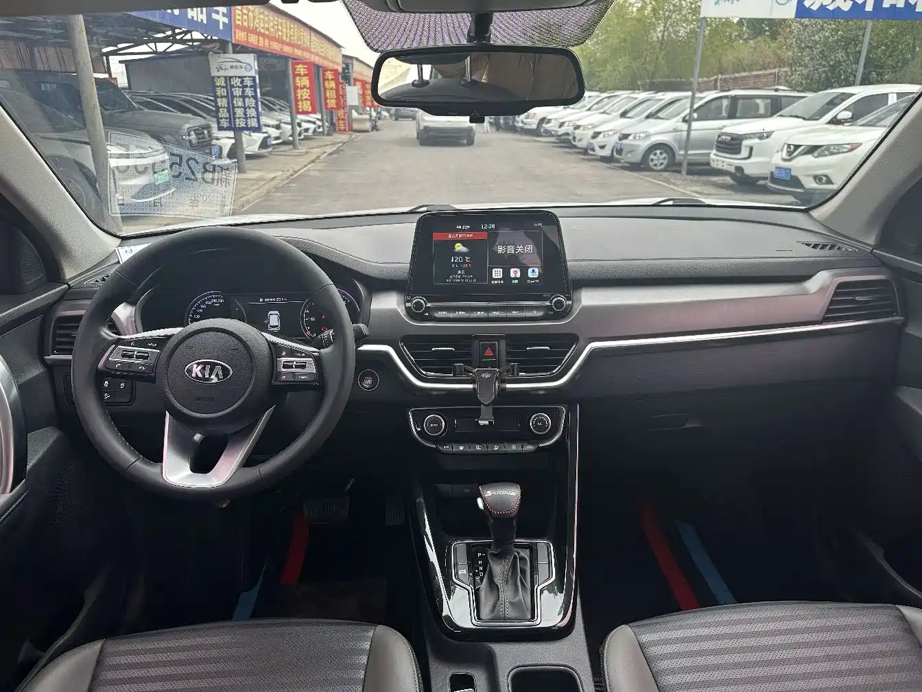 Kia Sportage 2019 2.0L Automatic Smart Luxury Edition фото 4