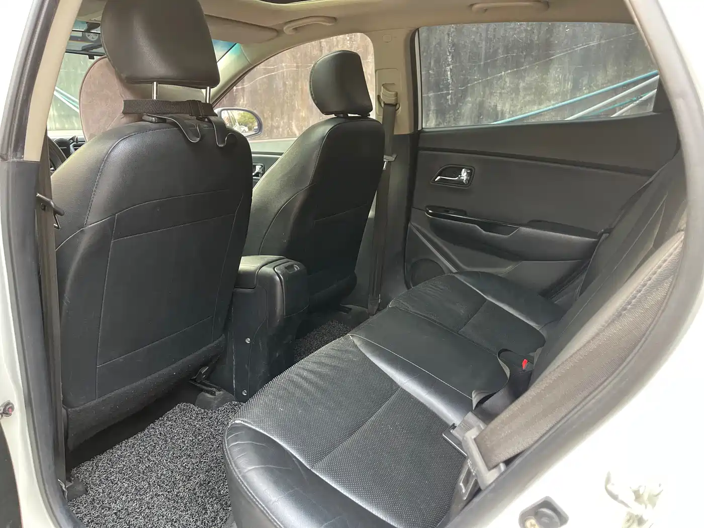 Kia K2 2012 Hatchback 1.6L AT Premium фото 7