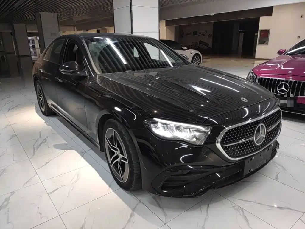 Фото 4 - Mercedes-Benz E-Class (Import)