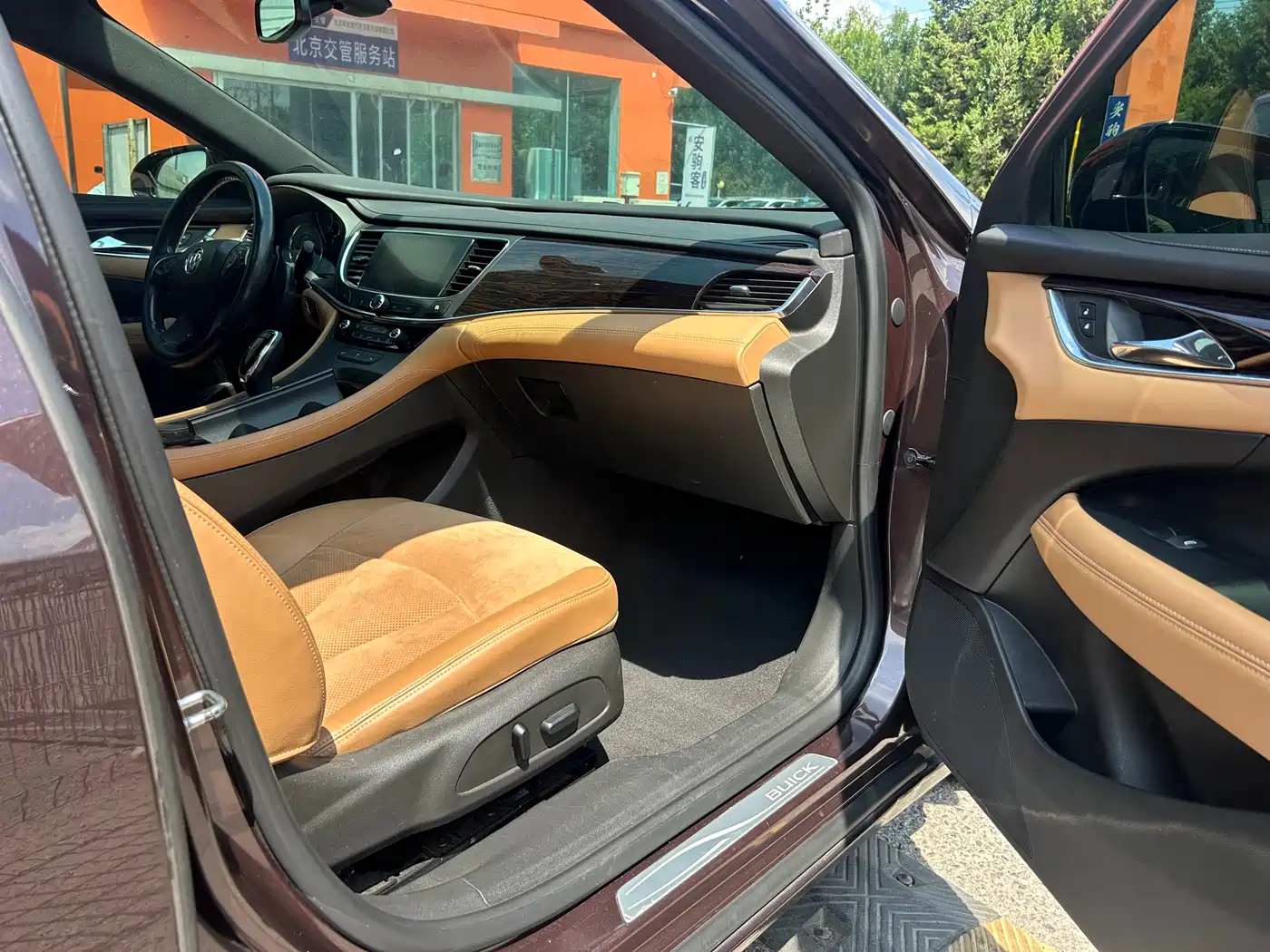 Фото 22 - Buick LaCrosse