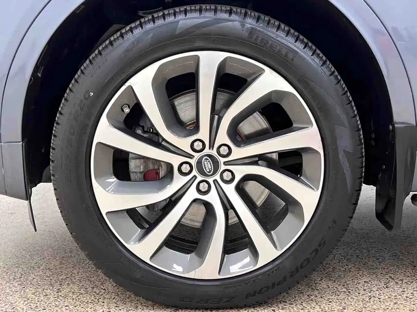 Land Rover Discovery Sport 2020 249PS R-Dynamic Performance фото 4