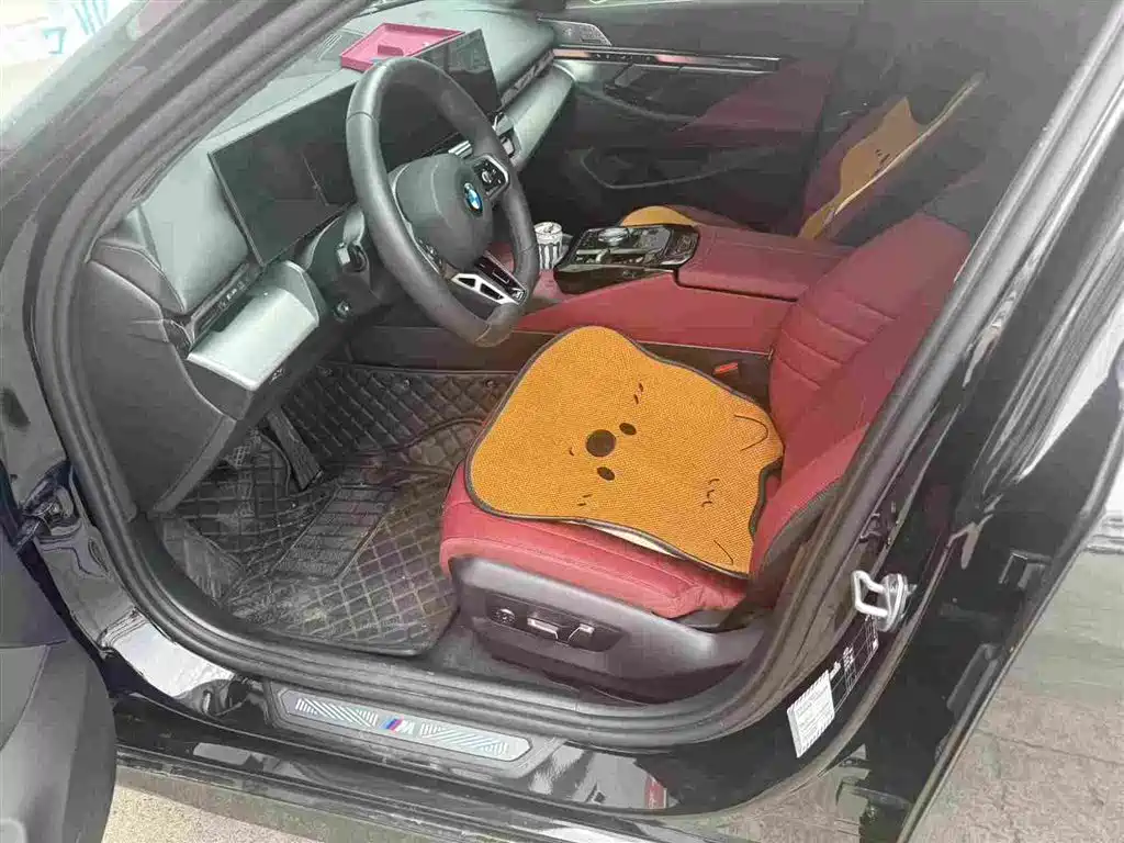 Фото 3 - BMW 5 Series