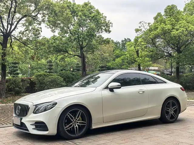 MERCEDES-BENZ E CLASS