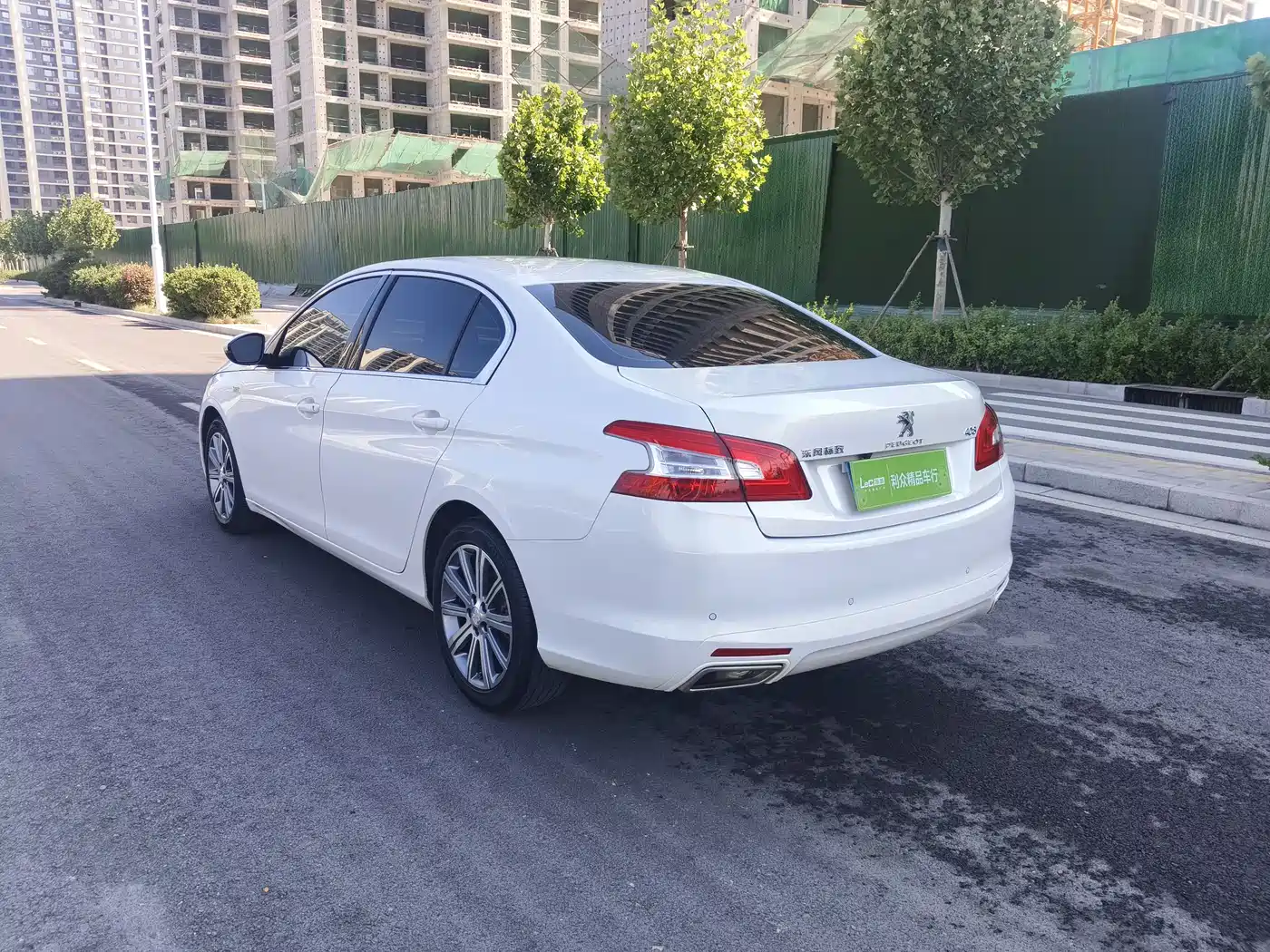 Peugeot 408 2016 1.6T Automatic Luxury Edition фото 9