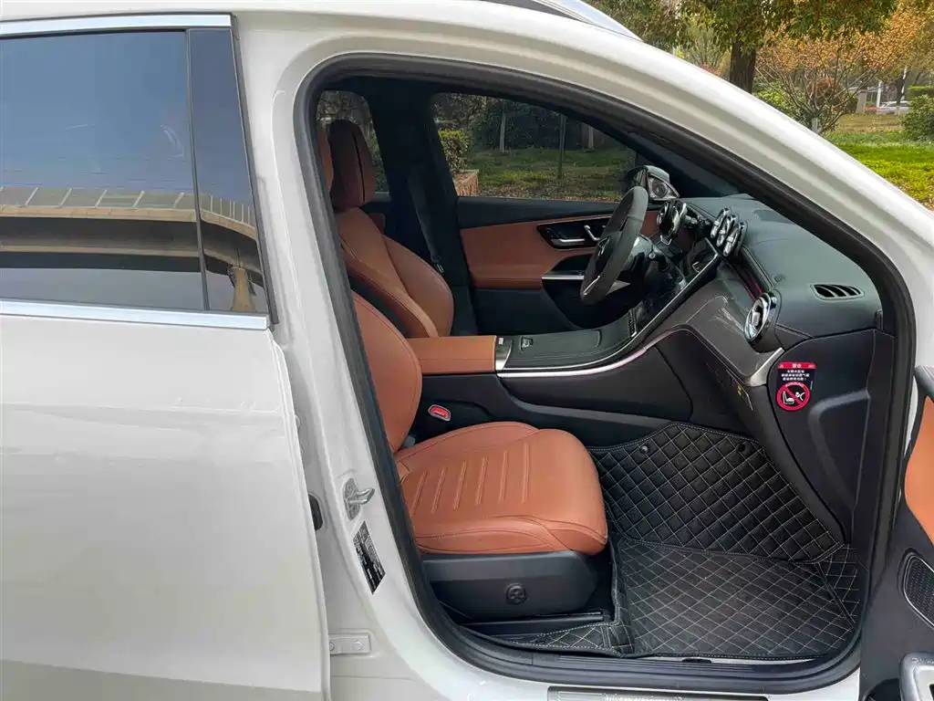 Mercedes-Benz GLC 2024 GLC 260 L 4MATIC Dynamic 5-seater фото 18