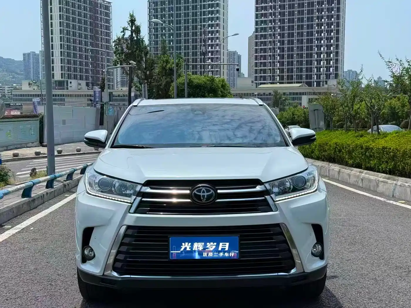 Toyota Highlander 2018 2.0T 4WD Premium 7-seater China VI фото 2