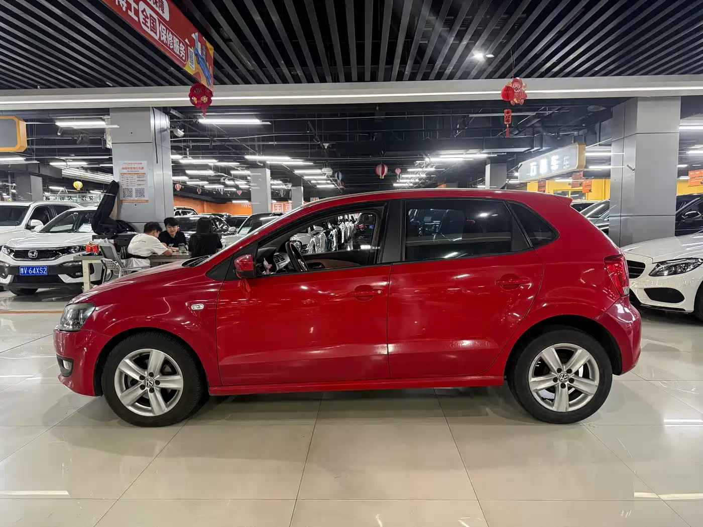Volkswagen Polo 2011 1.4L Automatic Style Edition фото 7