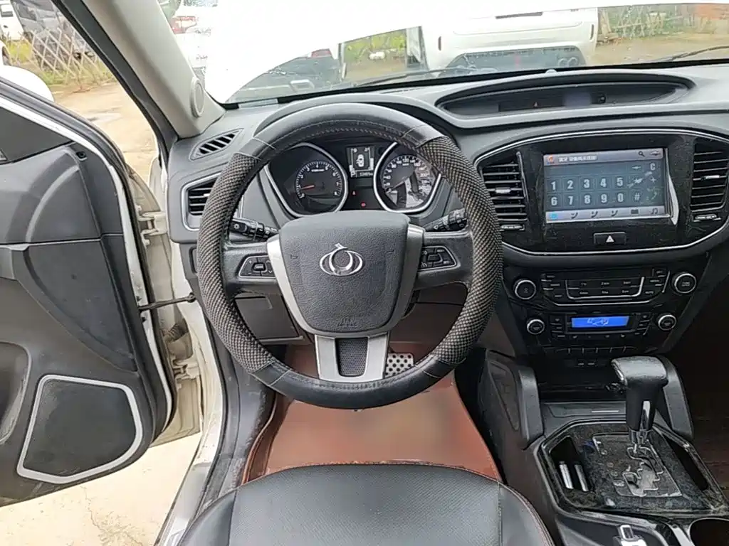 Photo 11 - Geely GX7