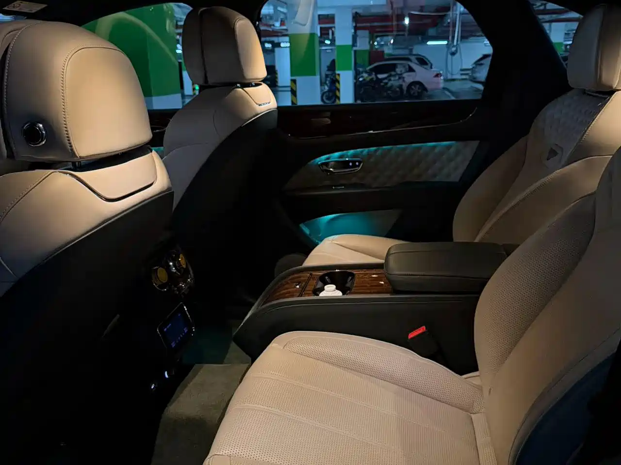 BENTLEY TIMYUE PLUG IN HYBRID