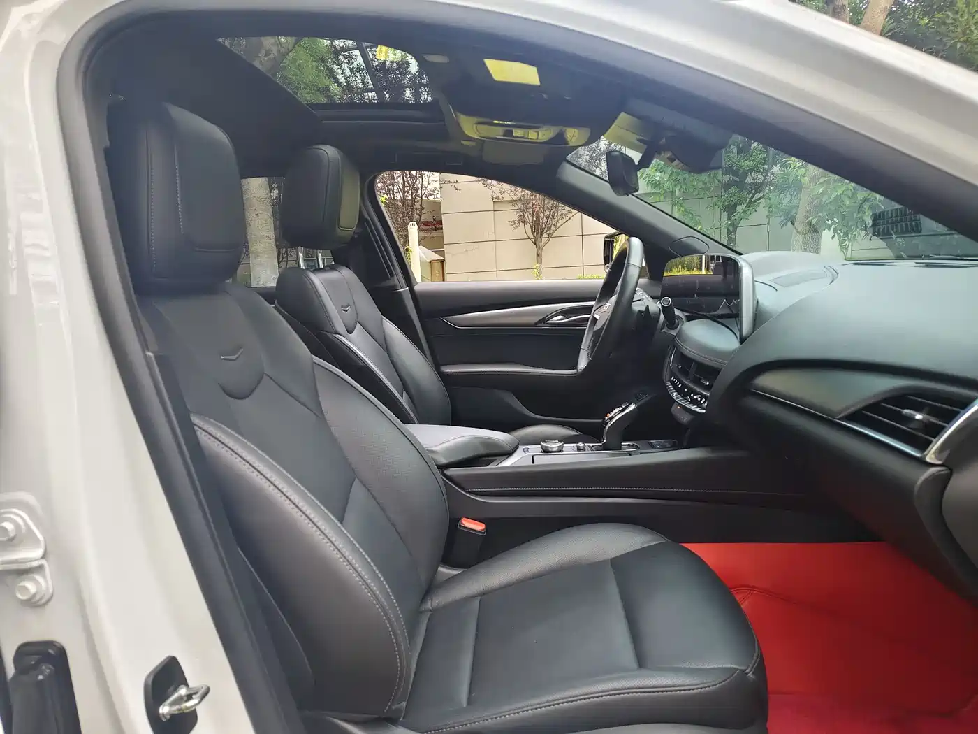 Cadillac CT5 2024 28T Luxury Model Pro фото 15