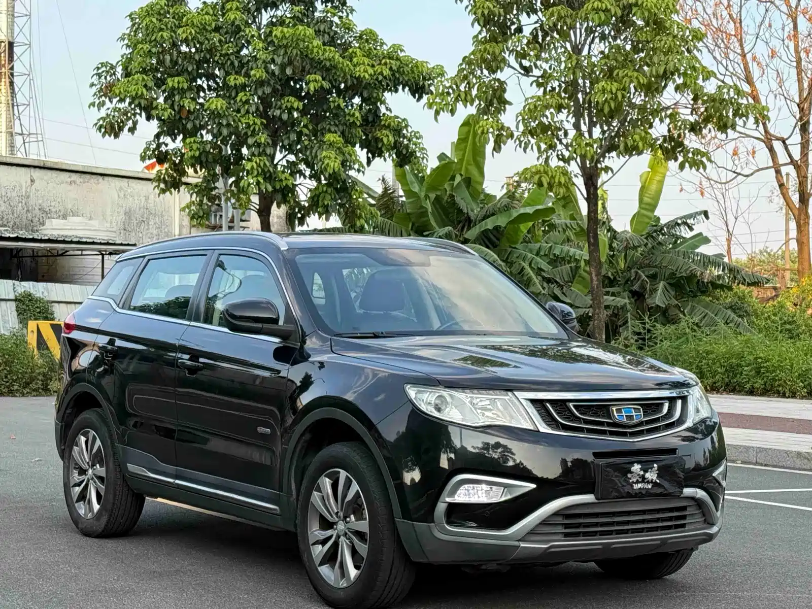 Фото 3 - Geely Atlas