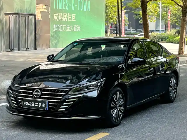 nissan teana