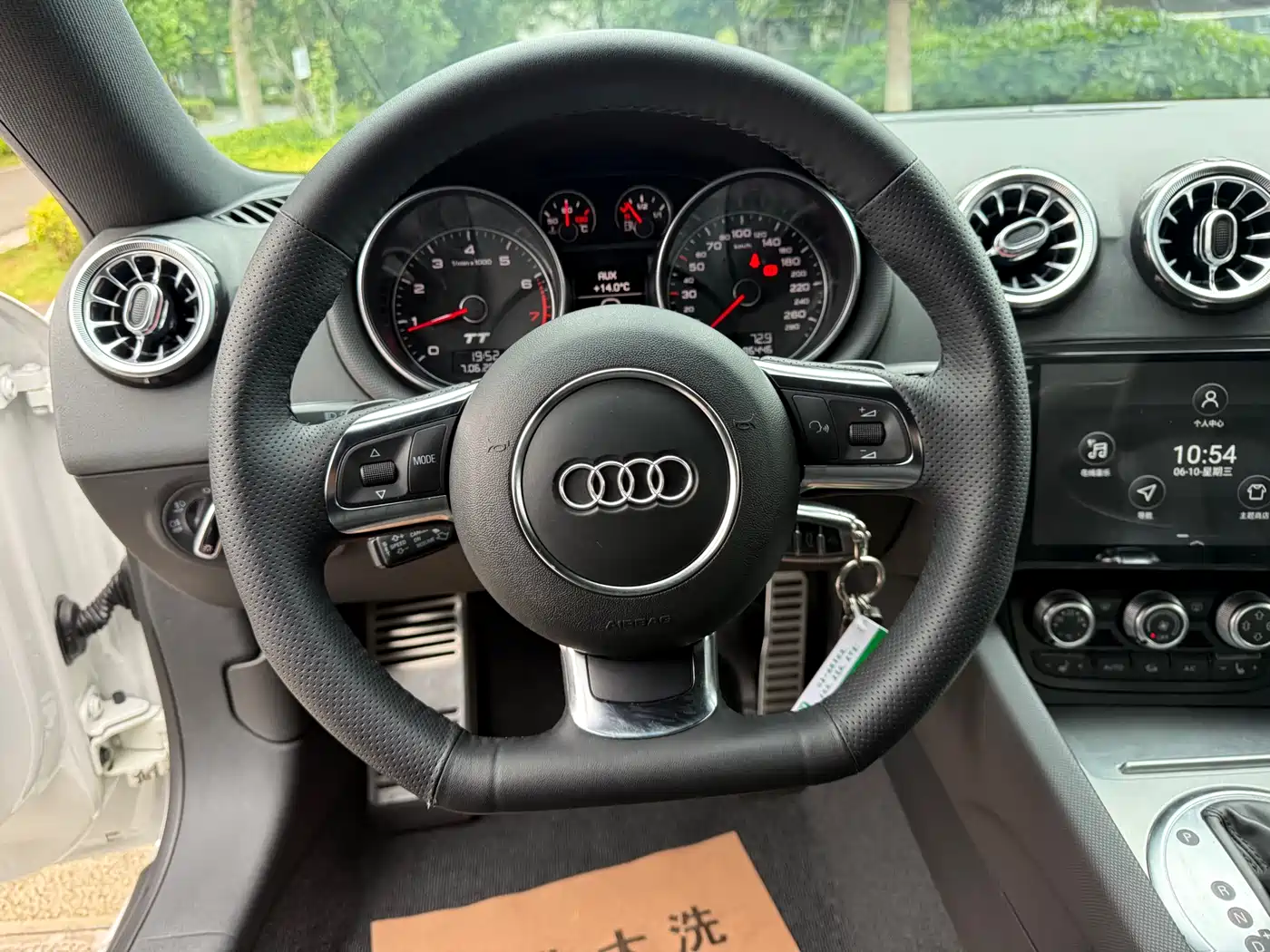Фото 24 - Audi TT