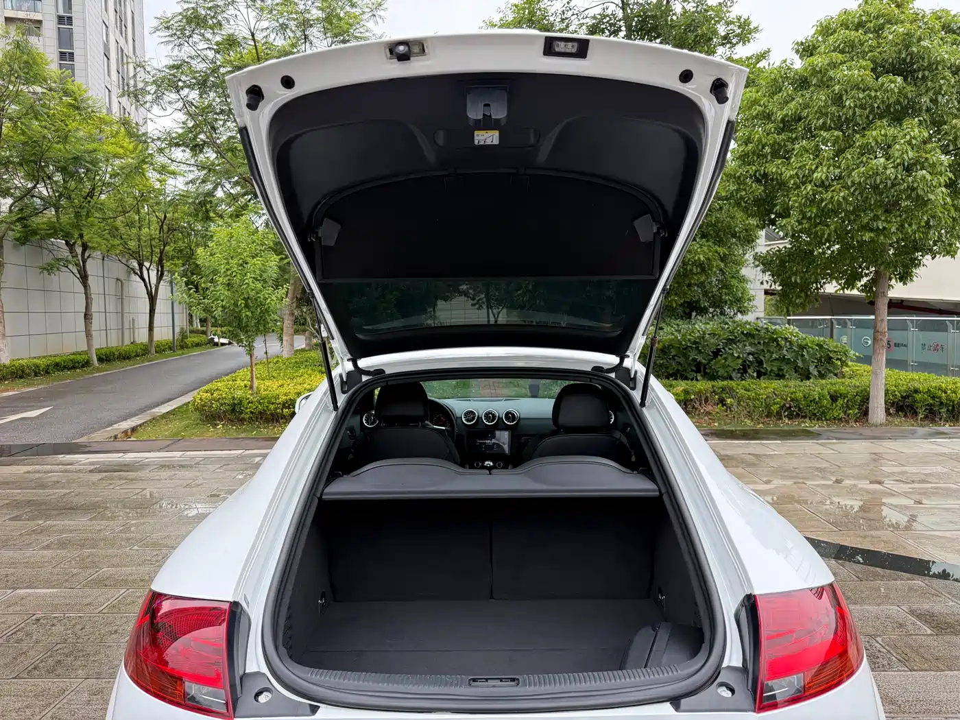 Фото 37 - Audi TT