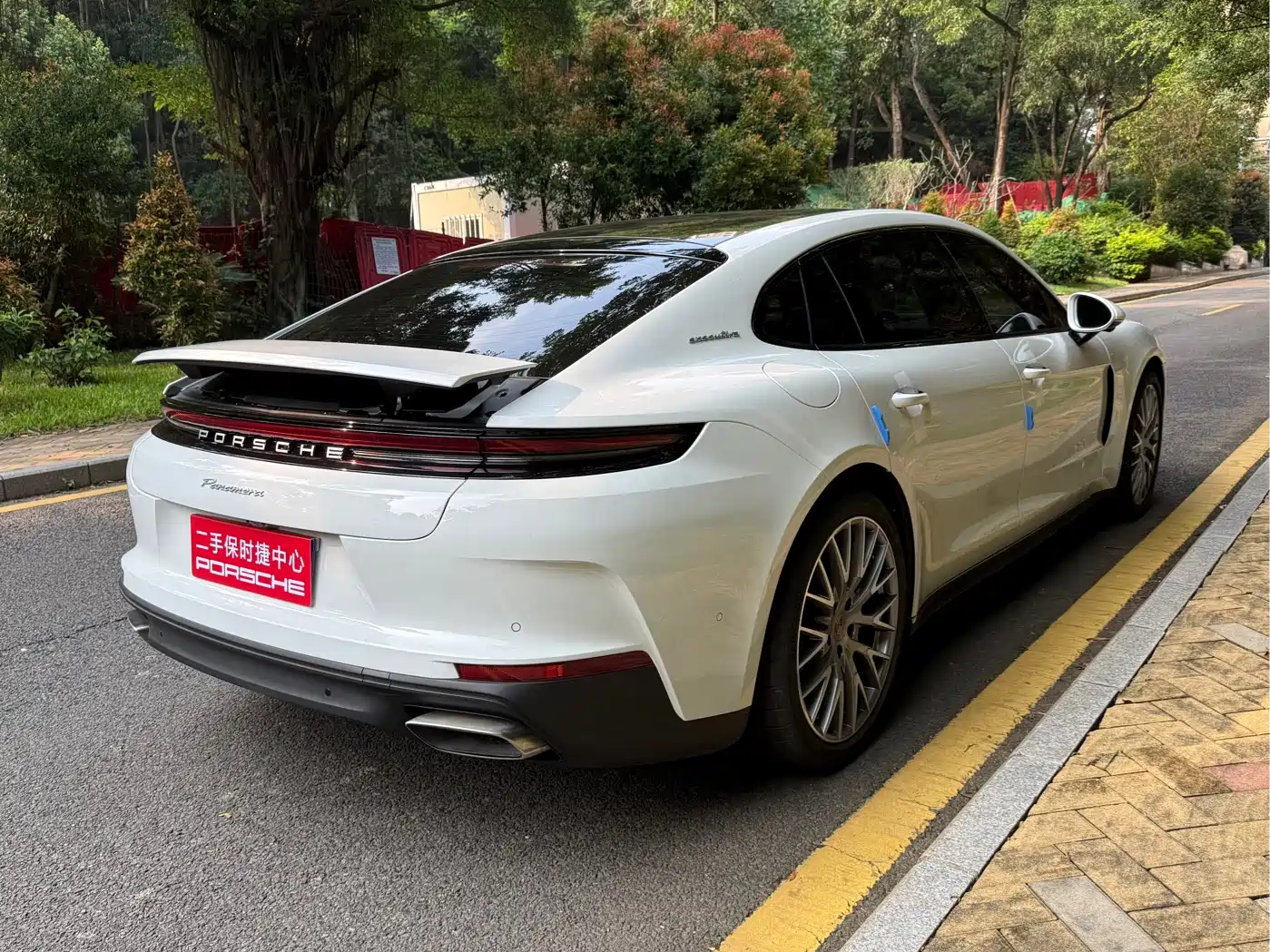 Porsche Panamera 2024 Panamera Executive Long Wheelbase 2.9T фото 6