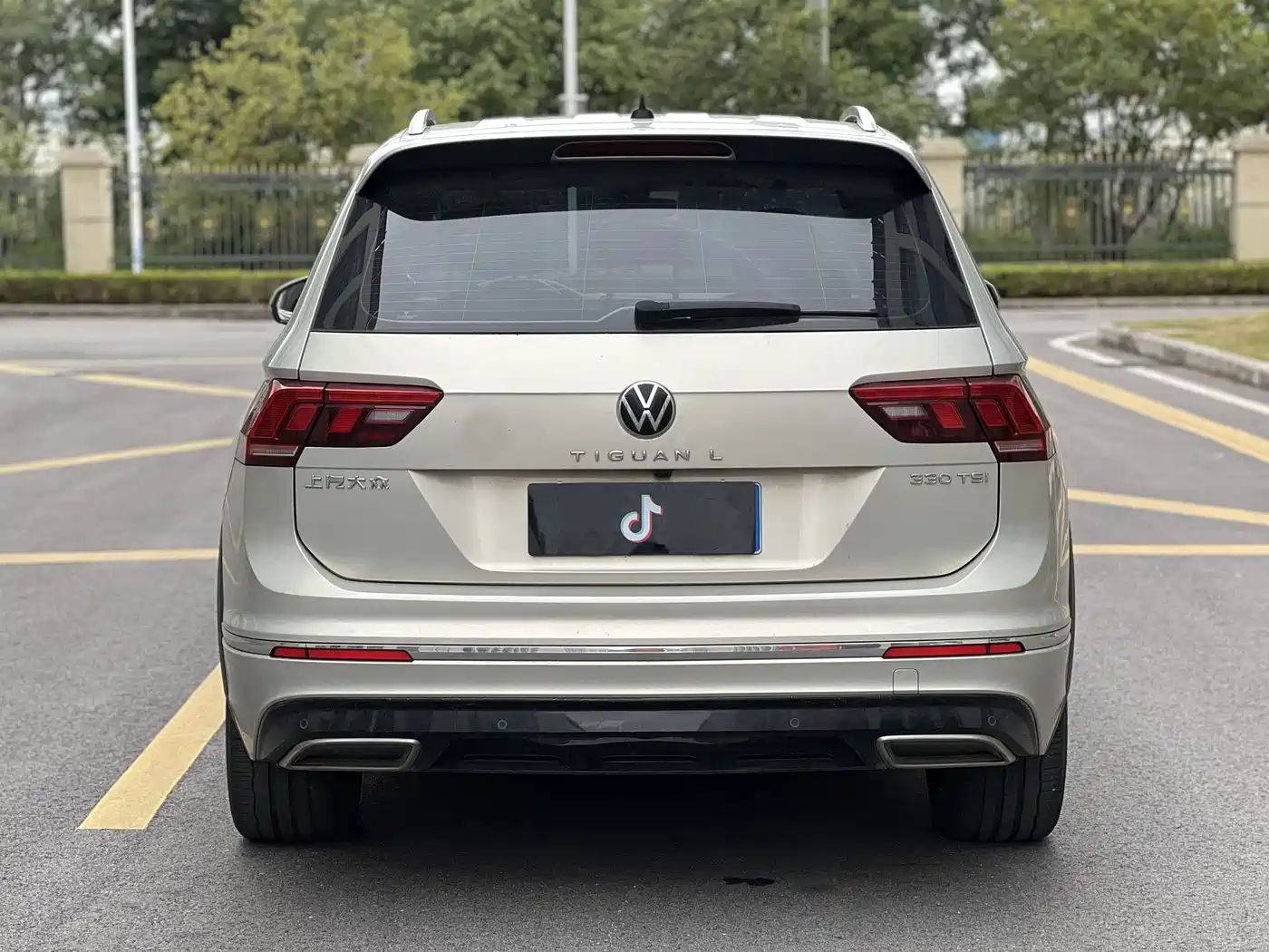 Volkswagen Tiguan L 2021 330TSI Automatic 2WD R-Line Premium фото 15