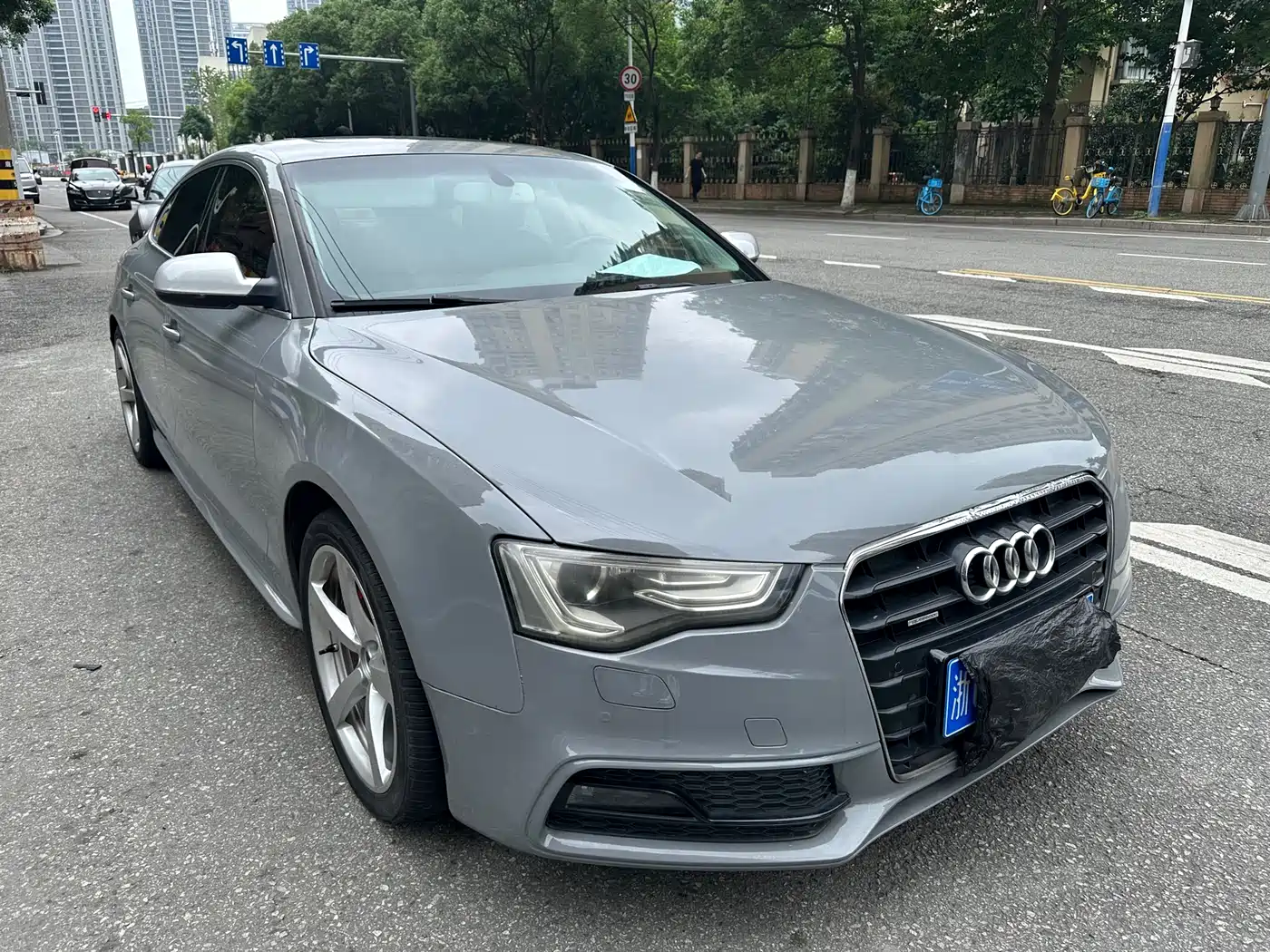 Photo 3 - Audi A5 (Import)