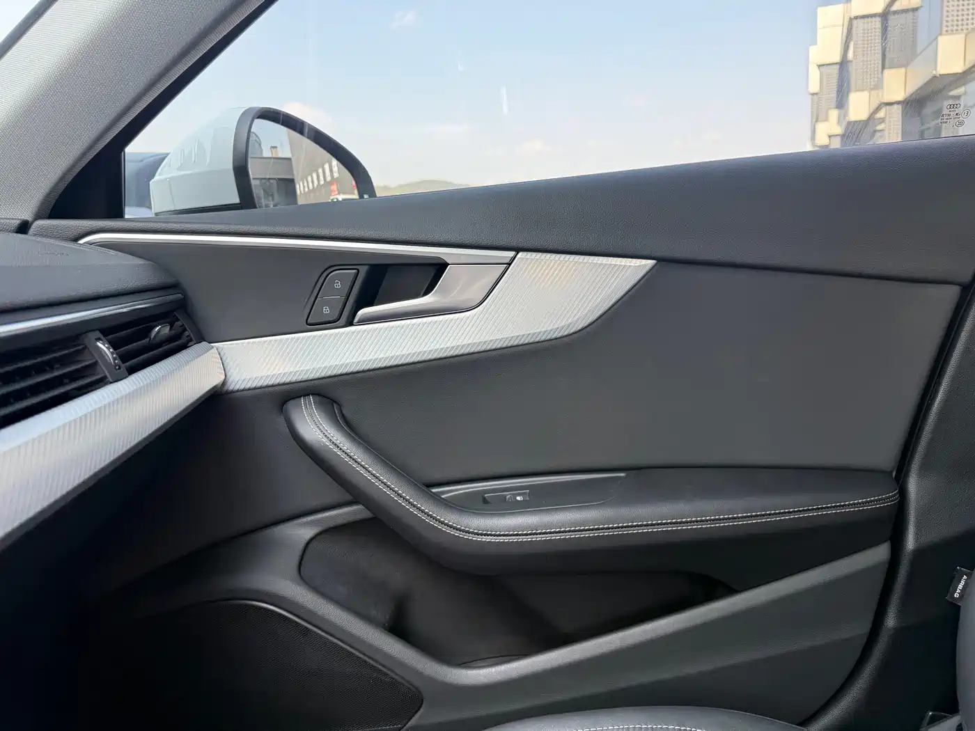 Audi A4L 2020 40 TFSI Fashion Dynamic Edition фото 27