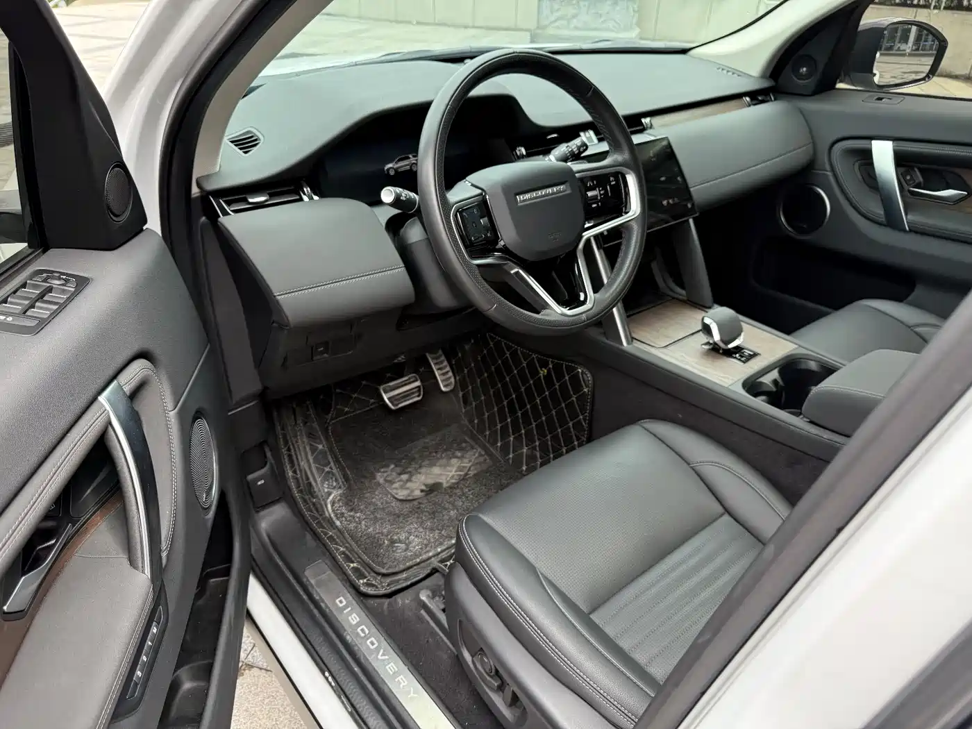 LAND ROVER DISCOVER SPORTS