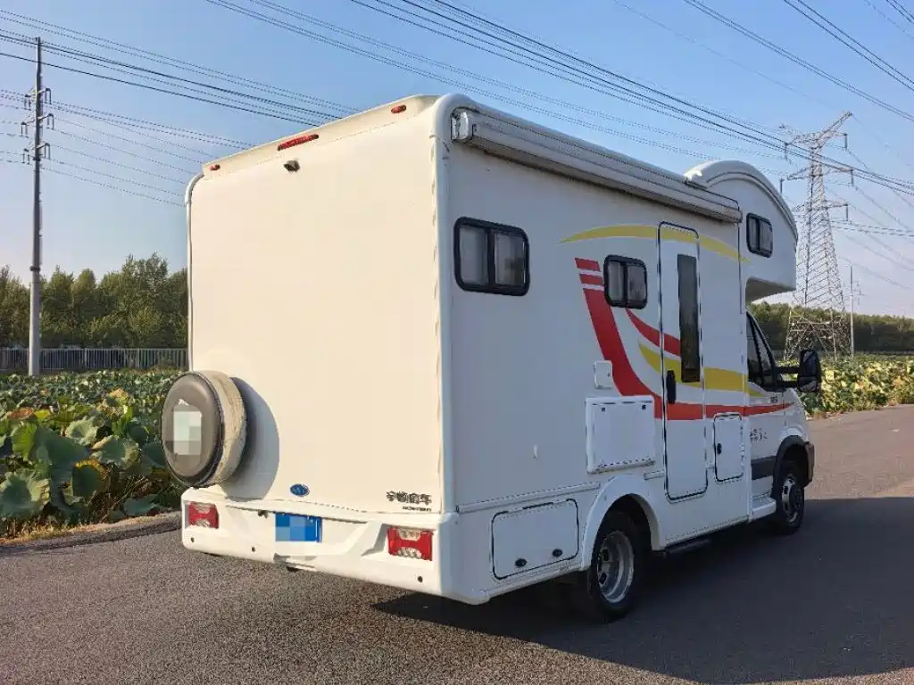 Iveco Daily 2019 2018 3.0T Automatic 4.5-ton Short-wheelbase Single-row Chassis F1C