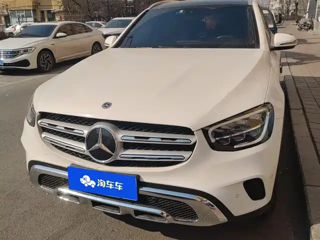 MERCEDES-BENZ GLC