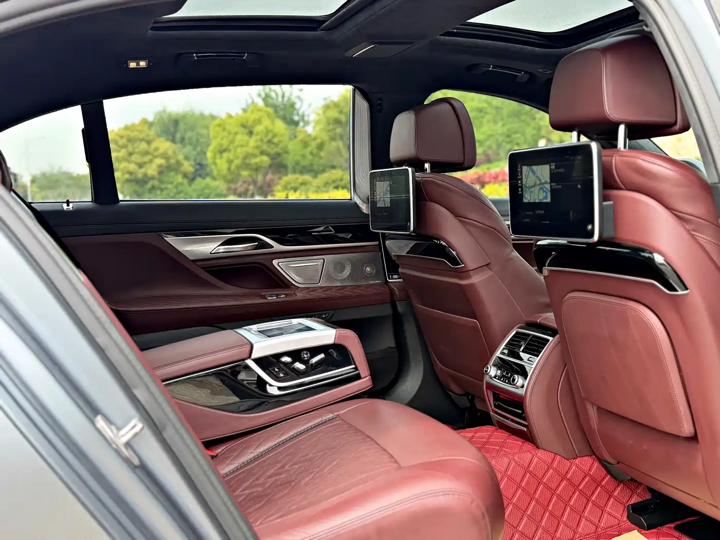 BMW 7 Series 2019 Facelift 740Li xDrive Executive Luxury Package фото 13