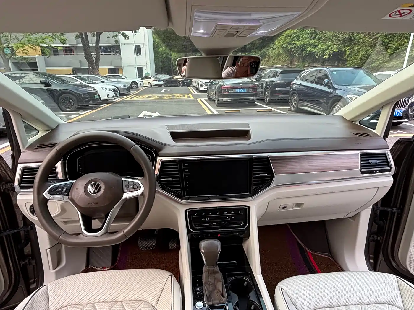Volkswagen Viloran 2020 380TSI Premium фото 17