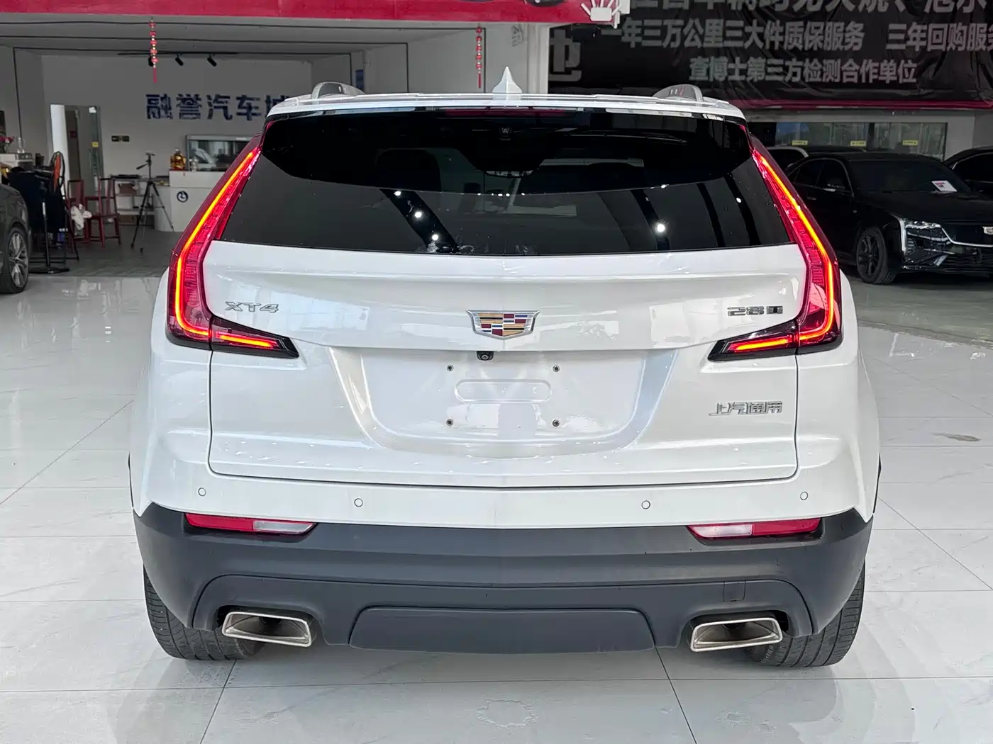CADILLAC XT4