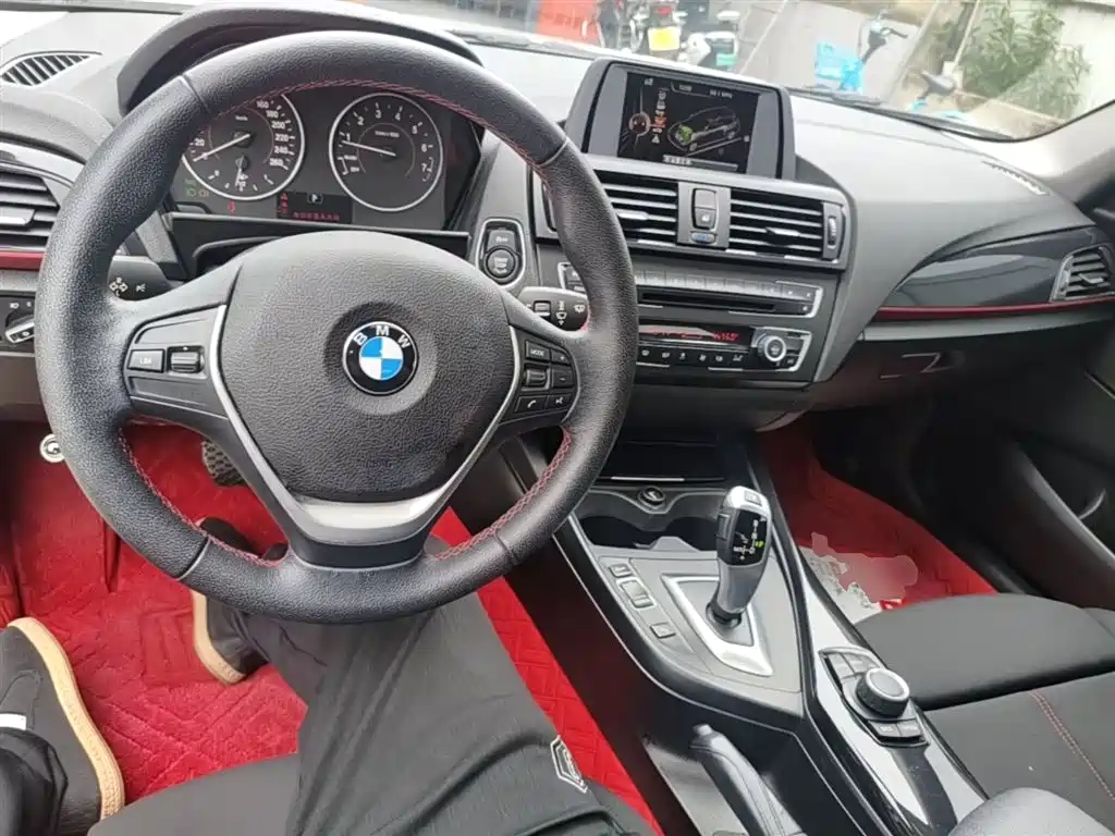 BMW 1 Series (Import) 2013 Facelift 118i Sport Model фото 10