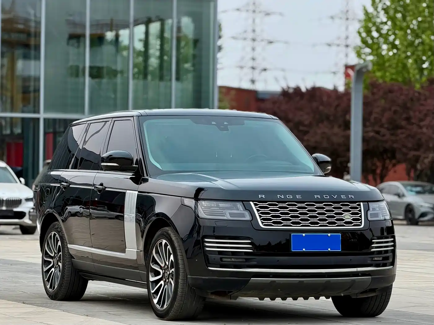 Land Rover Range Rover 2020 3.0 L6 Shengshi Edition фото 3
