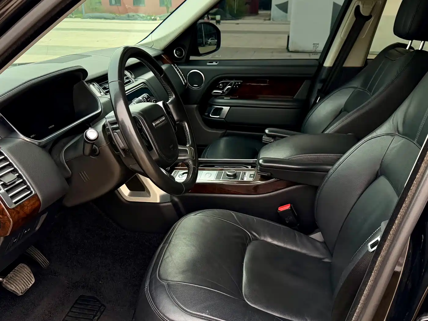 Land Rover Range Rover 2020 3.0 L6 Shengshi Edition фото 11